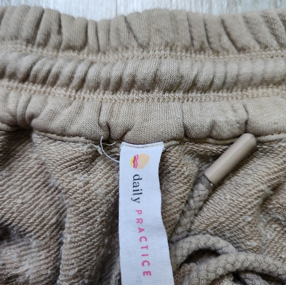 Daily Practice Anthropologie Be Fast Drawstring Sweat Shorts Tan Pockets Sz S - Picture 3 of 9